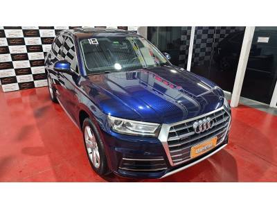 AUDI - Q5 - 2017/2018 - Azul - Sob Consulta