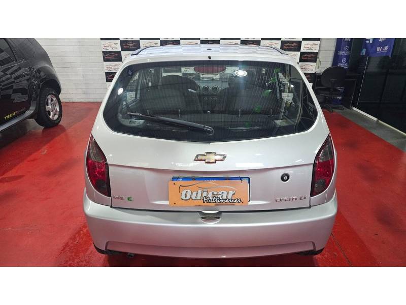 CHEVROLET - CELTA - 2013/2014 - Prata - R$ 34.900,00