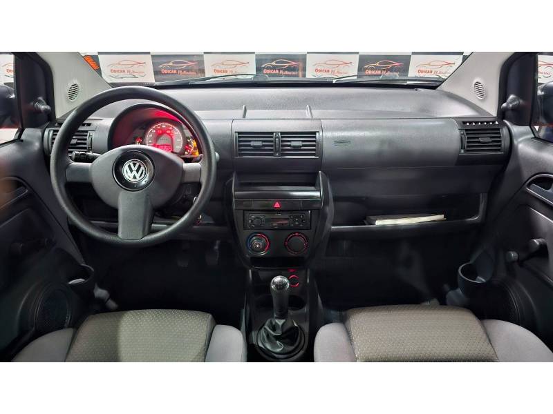 VOLKSWAGEN - FOX - 2007/2008 - Preta - R$ 20.900,00