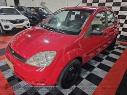 FORD - FIESTA - 2005/2005 - Vermelha - R$ 21.900,00