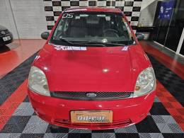 FORD - FIESTA - 2005/2005 - Vermelha - R$ 21.900,00