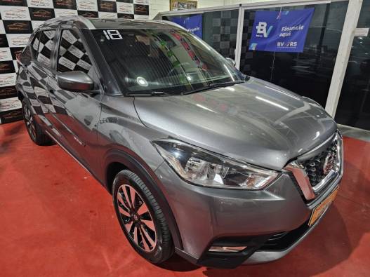 NISSAN - KICKS - 2017/2018 - Cinza - R$ 82.900,00