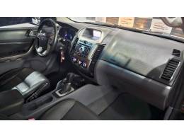 FORD - RANGER - 2012/2013 - Preta - R$ 105.900,00
