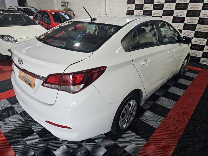 HYUNDAI - HB20S - 2019/2019 - Branca - R$ 61.900,00
