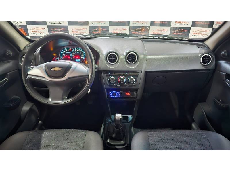 CHEVROLET - CELTA - 2013/2014 - Prata - R$ 34.900,00