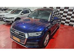 AUDI - Q5 - 2017/2018 - Azul - Sob Consulta