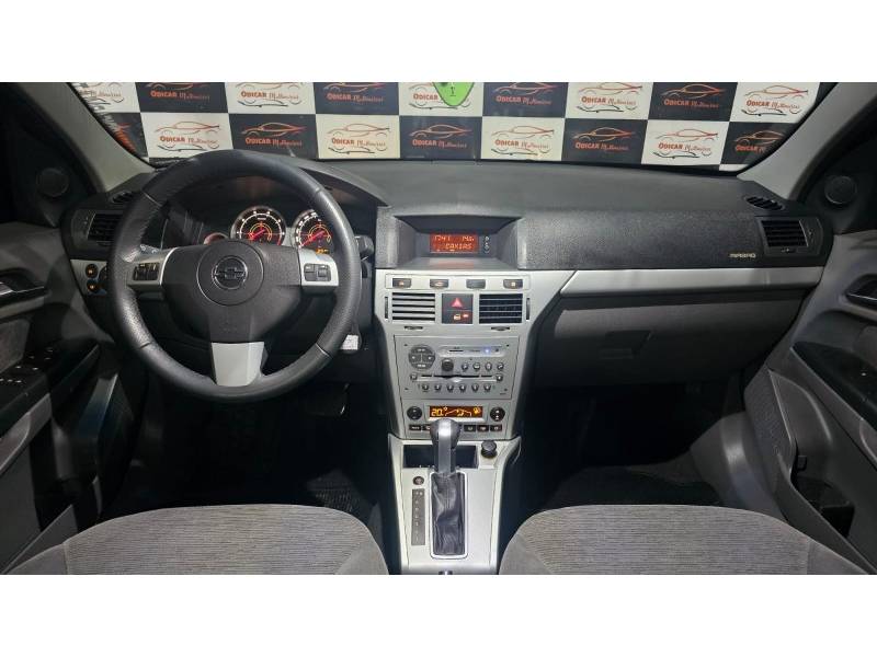 CHEVROLET - VECTRA - 2009/2010 - Vermelha - R$ 41.900,00