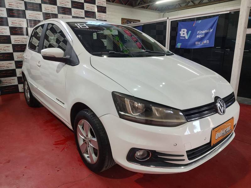 VOLKSWAGEN - FOX - 2017/2018 - Branca - R$ 52.900,00