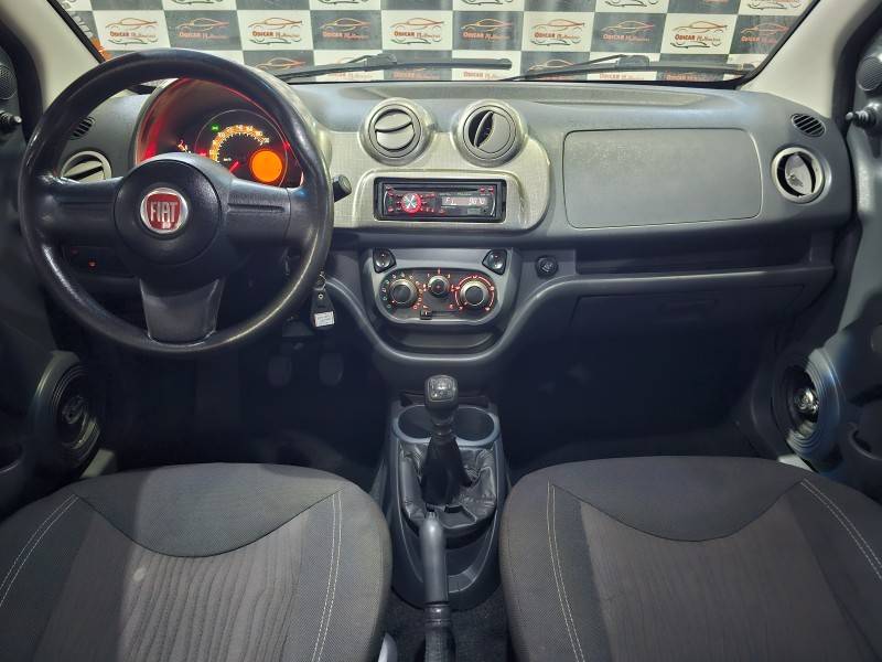 FIAT - UNO - 2011/2012 - Vermelha - R$ 30.900,00