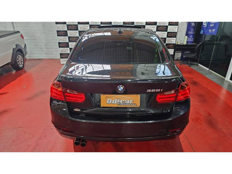 BMW - 328I - 2013/2013 - Preta - R$ 102.900,00