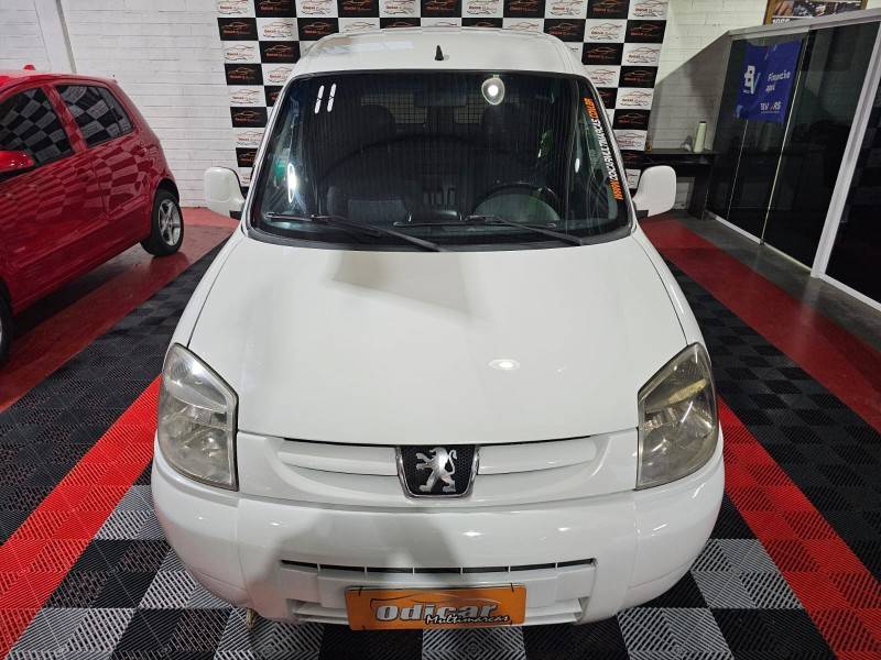 PEUGEOT - PARTNER - 2011/2011 - Branca - R$ 29.900,00