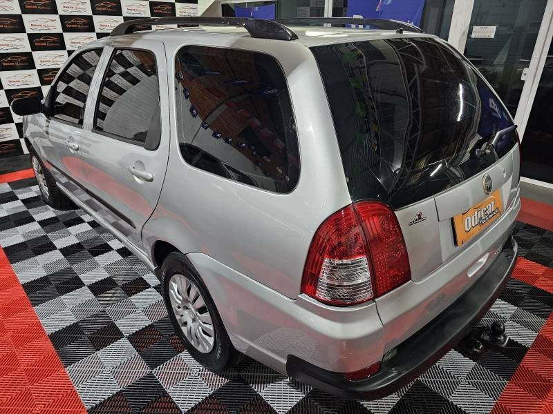 FIAT - PALIO - 2006/2006 - Prata - R$ 27.900,00