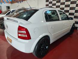 CHEVROLET - ASTRA - 2004/2005 - Branca - R$ 31.900,00