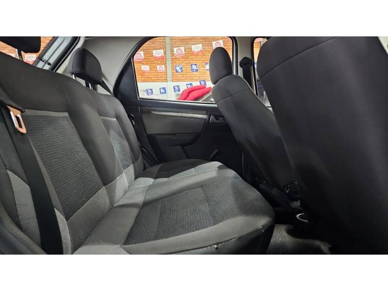 CHEVROLET - CELTA - 2013/2014 - Prata - R$ 34.900,00