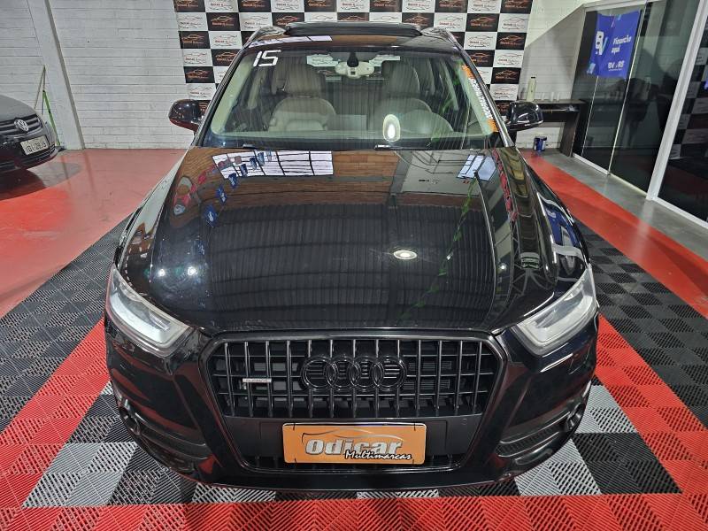 AUDI - Q3 - 2014/2015 - Preta - R$ 91.900,00