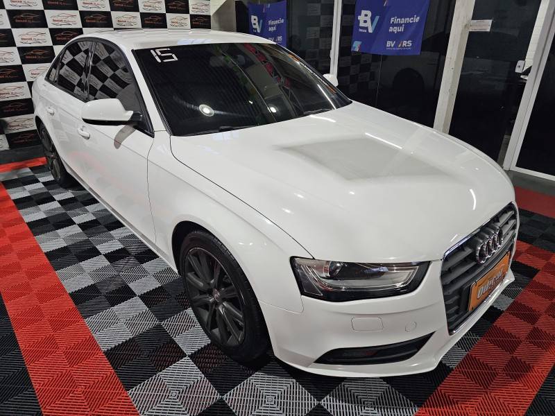 AUDI - A4 - 2015/2015 - Branca - R$ 87.900,00