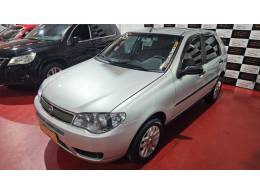 FIAT - PALIO - 2005/2006 - Prata - R$ 25.900,00